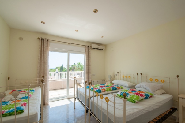 5 bed villa in Moraira