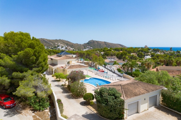 5 bed villa in Moraira
