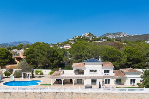5 bed villa in Moraira