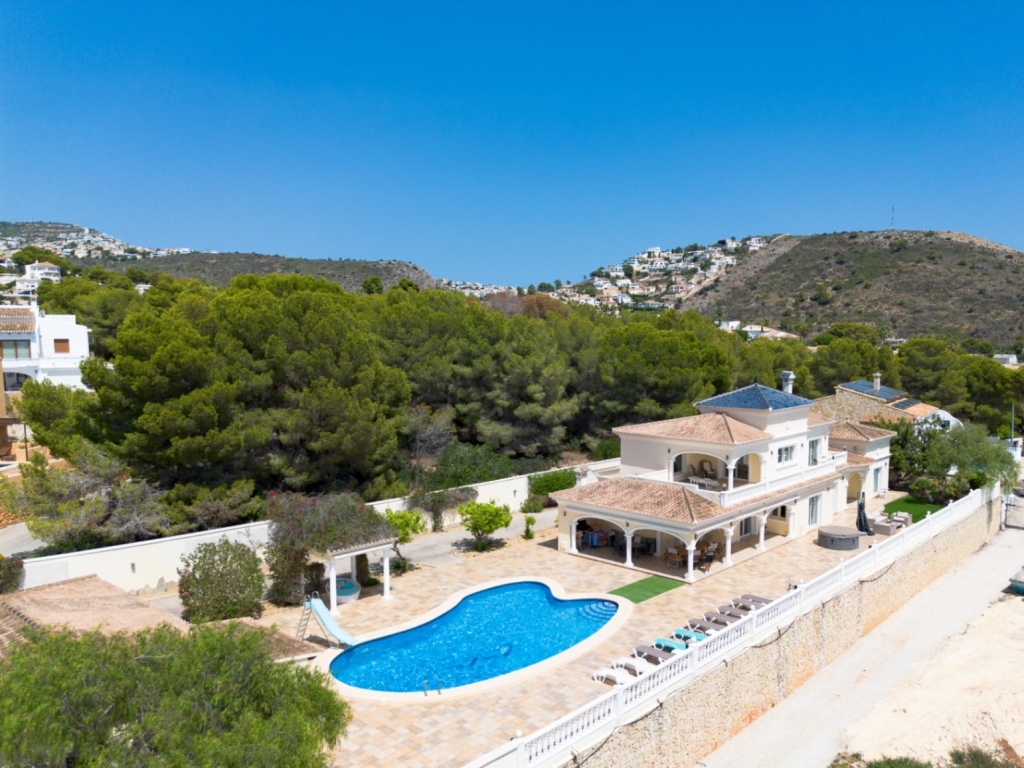 5 bed villa in Moraira