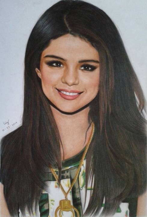 Selena-Gomez