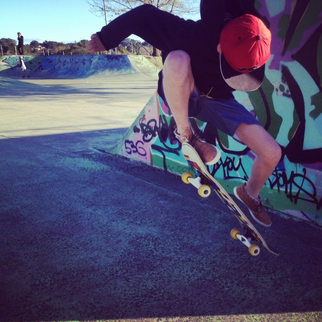 Lachie-skateboarding
