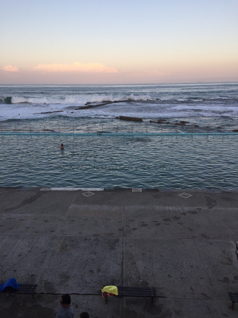 Woonona-Pool-at-sunset