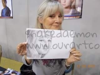 anneka-wills-with-my-drawing-before-signing