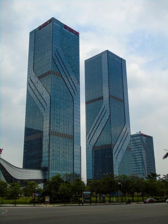 Building 2 by Don Art