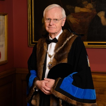 Dr Philip Broadhead