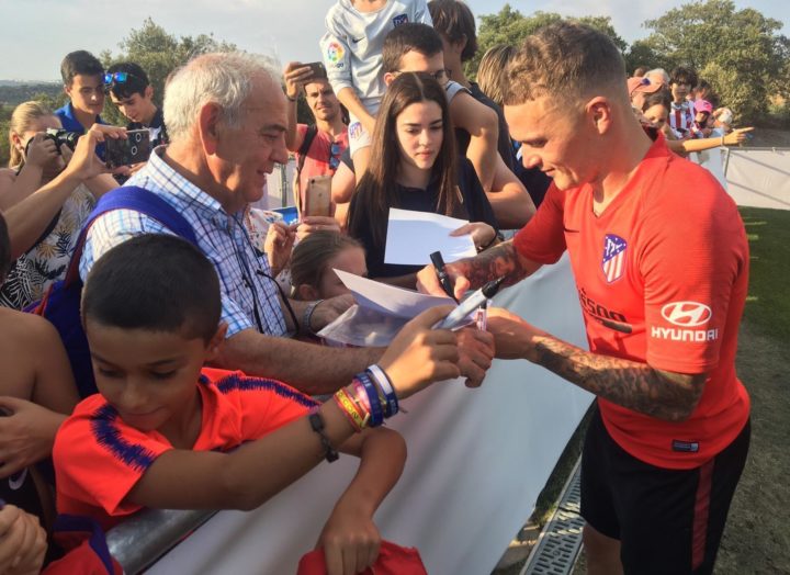 Fanatmosphere trippier signature web