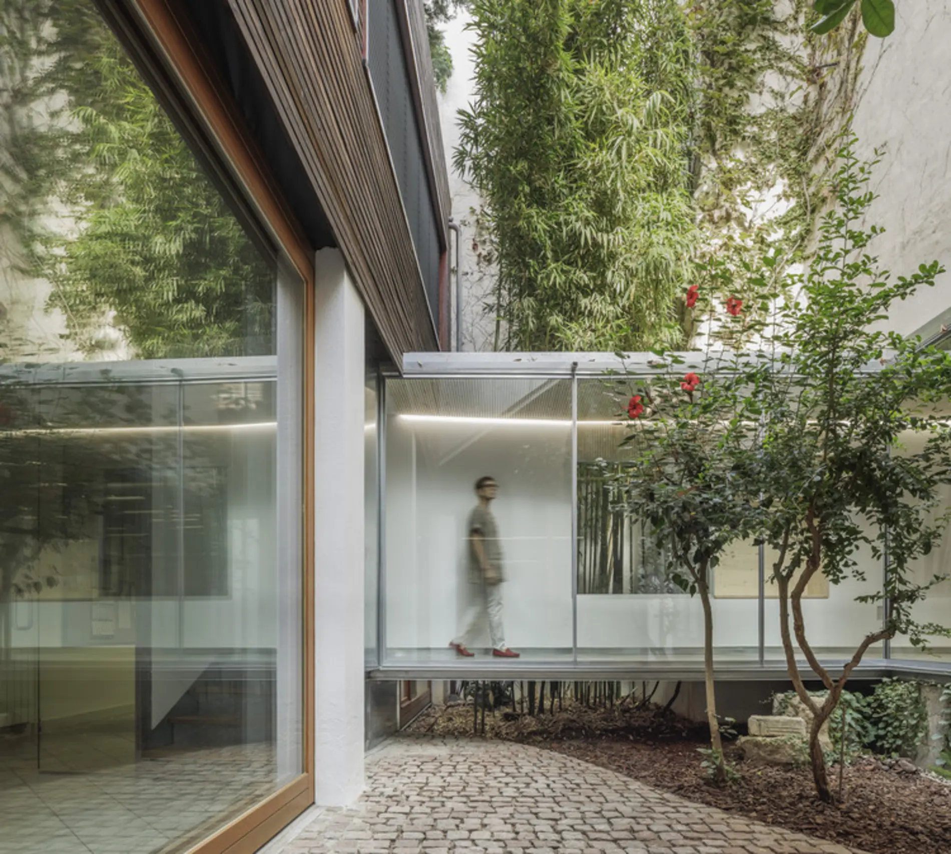 Office within a Block, Córdoba, Spain
