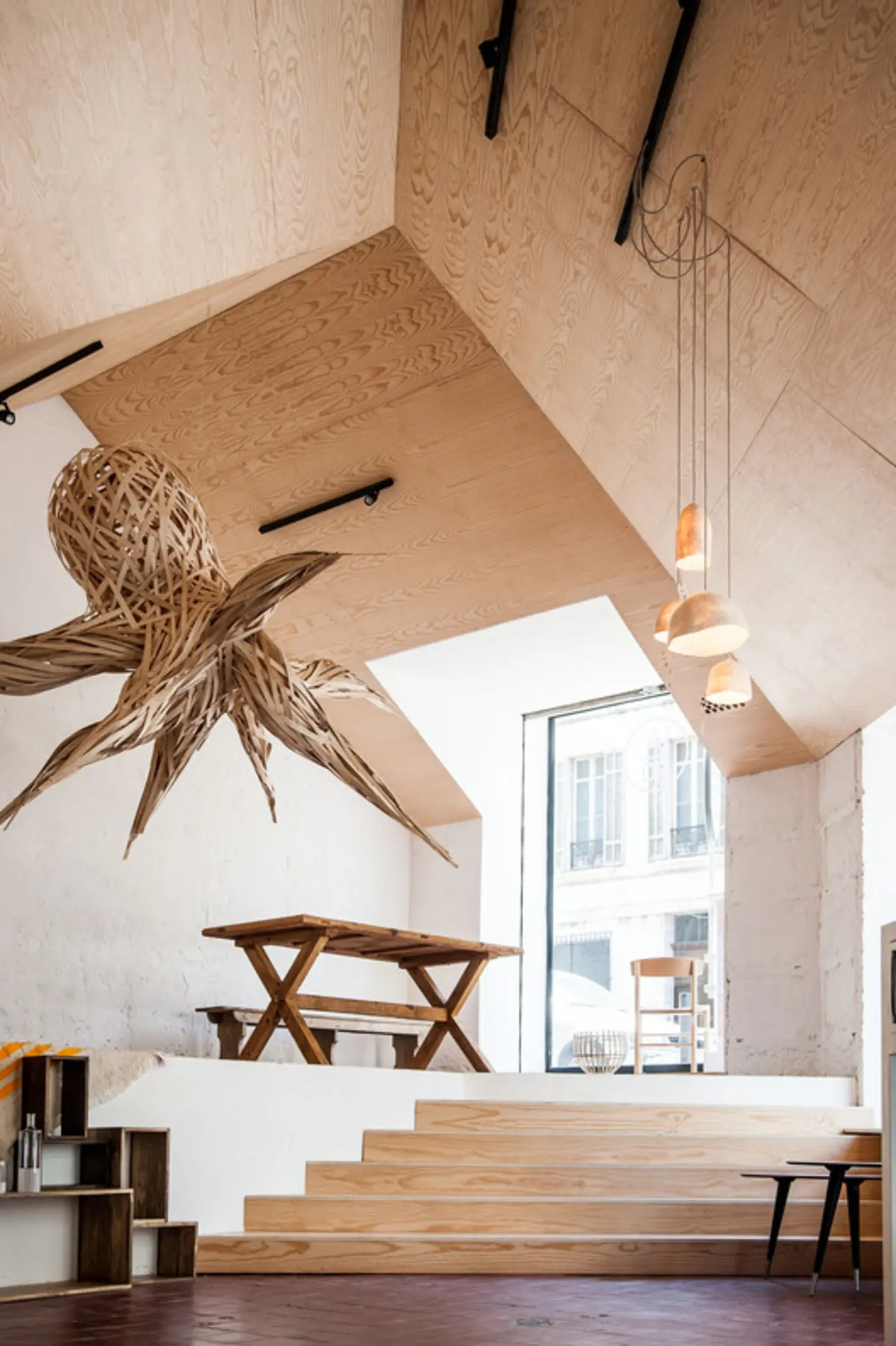 Shop and Exhibition Space in Marseille, Marseille