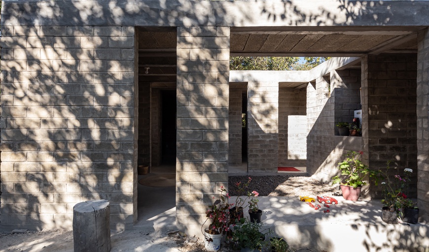 House for Axel in Ocuilan by Palma (2021) — Ocuilan De Arteaga, Mexico