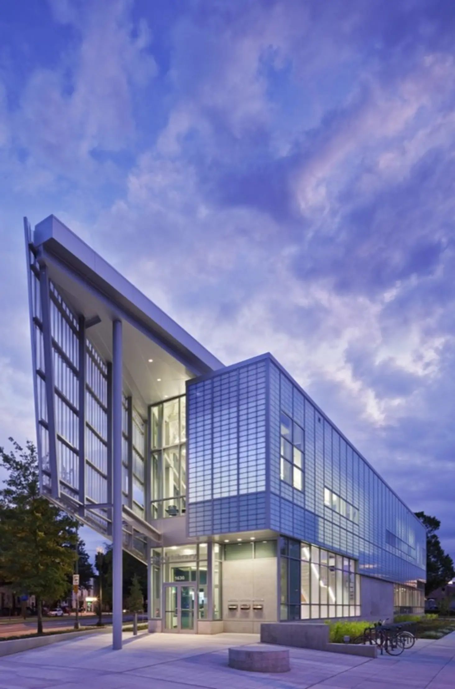 Watha T. Daniel-Shaw Library, Washington, United States