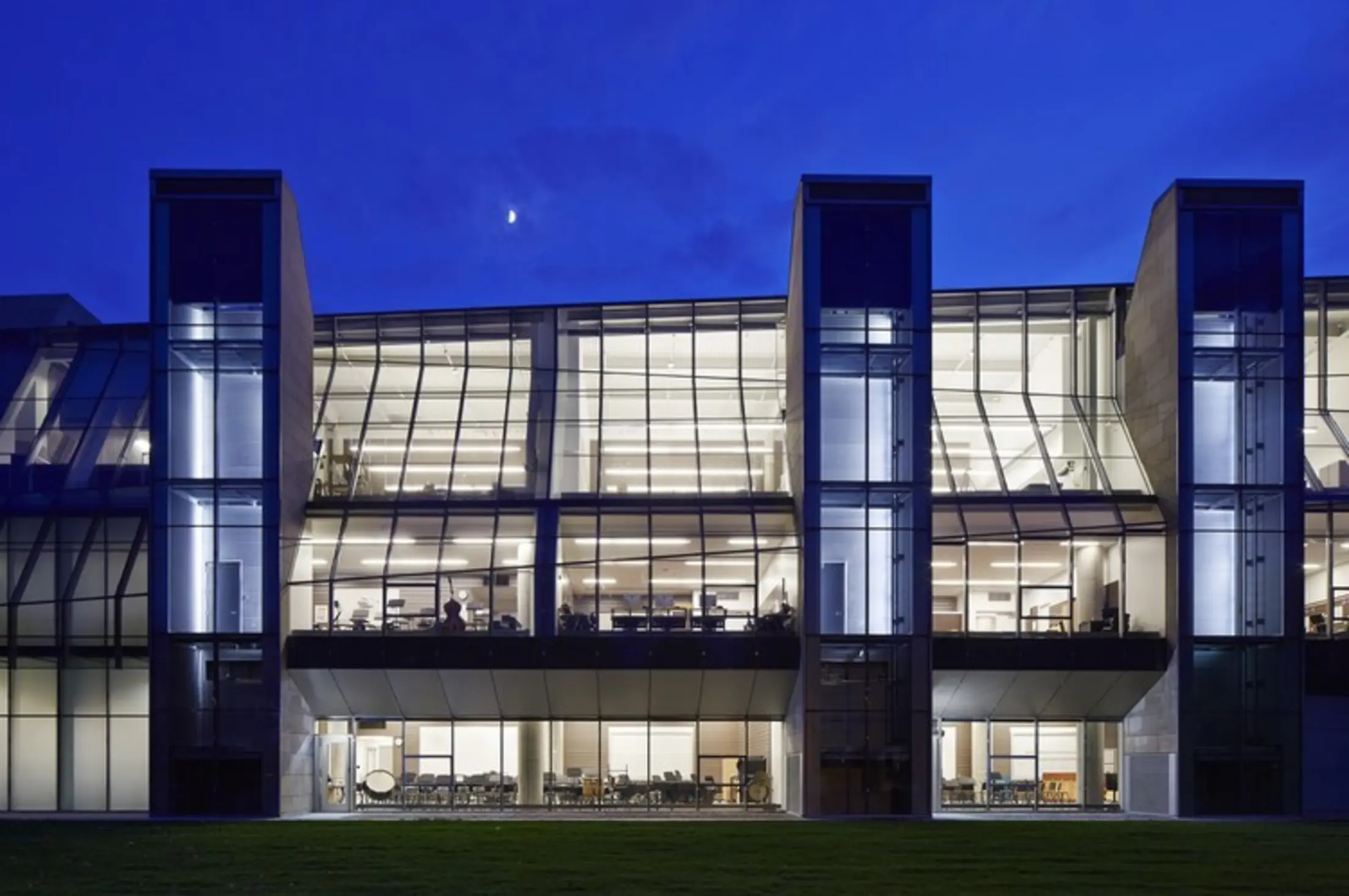 Gordon Parks Arts Hall, Chicago, United States