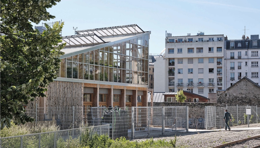 The Railway Farm in Paris