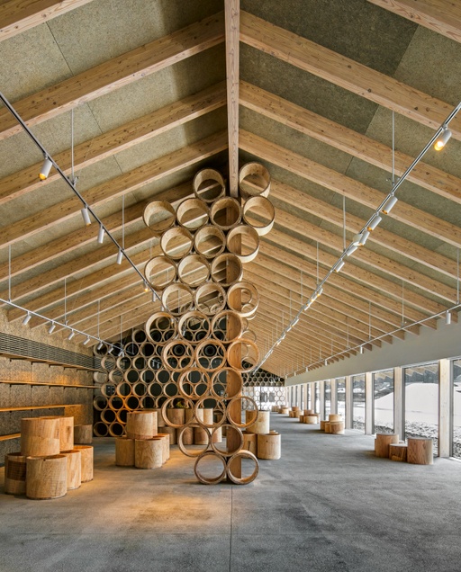 Yunoeki Oyu Community Center