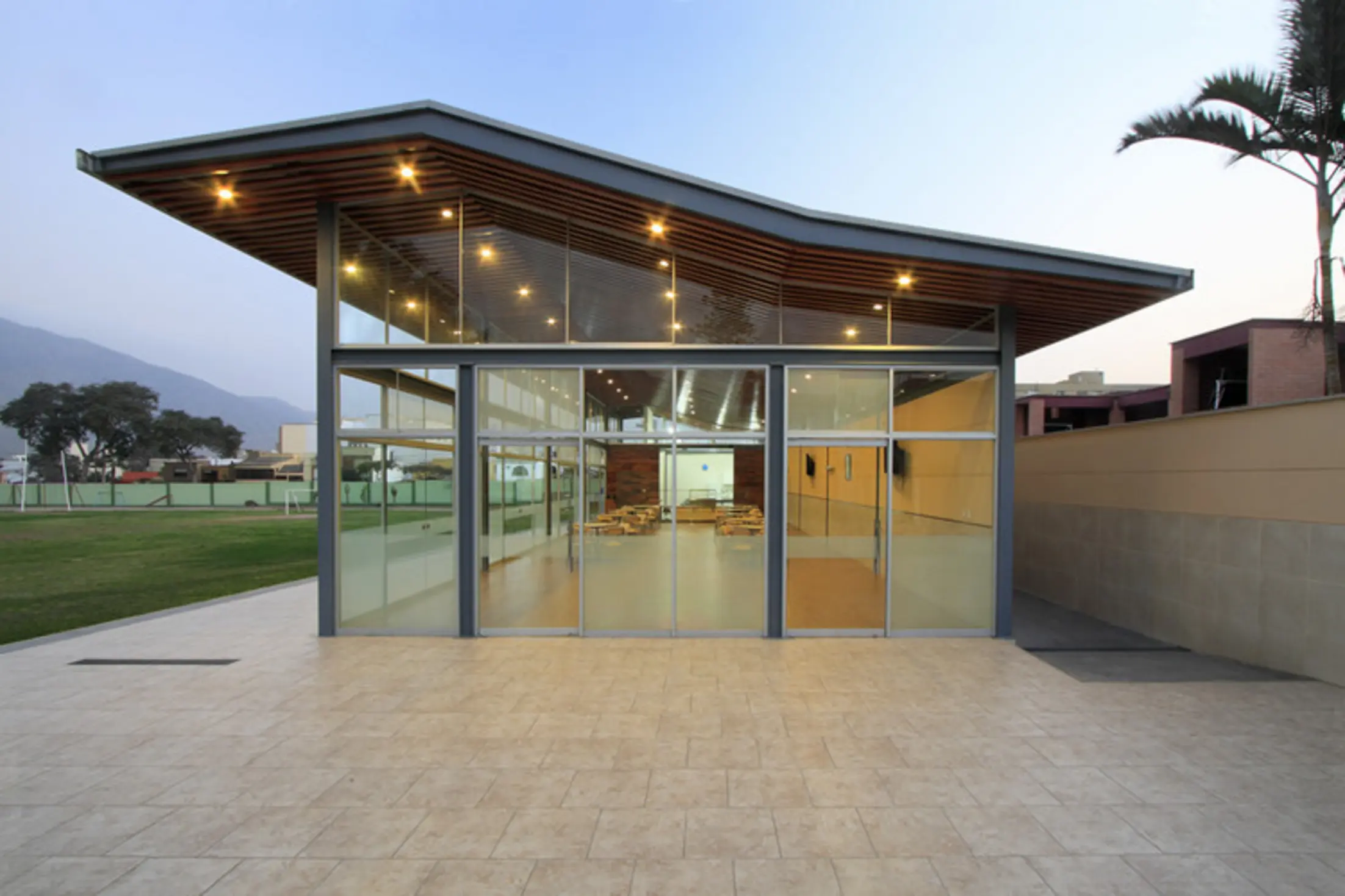 Multipurpose Room for Pius XII Private School, Lima