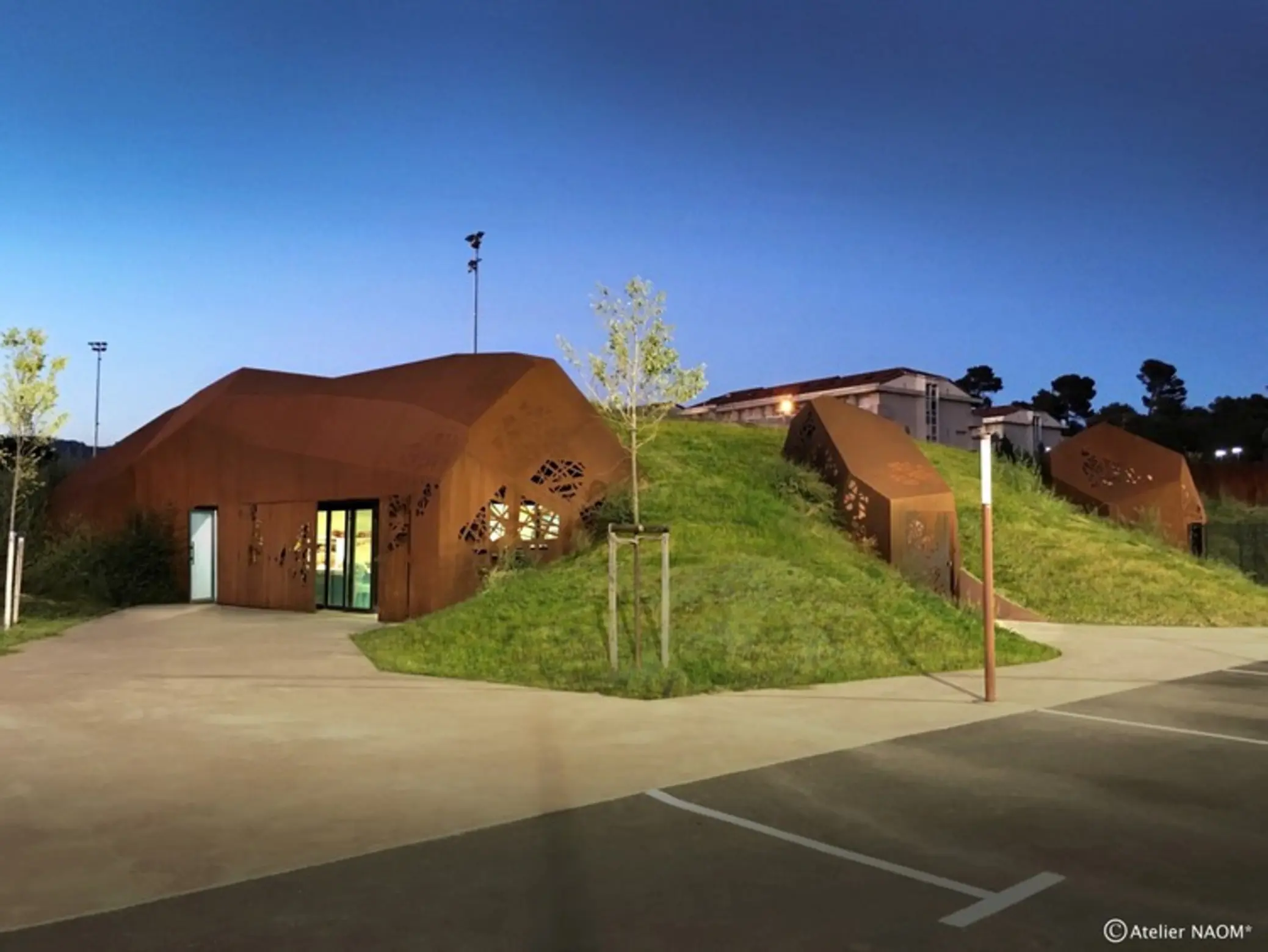Noto-Lucchesi Stadium, Marseille