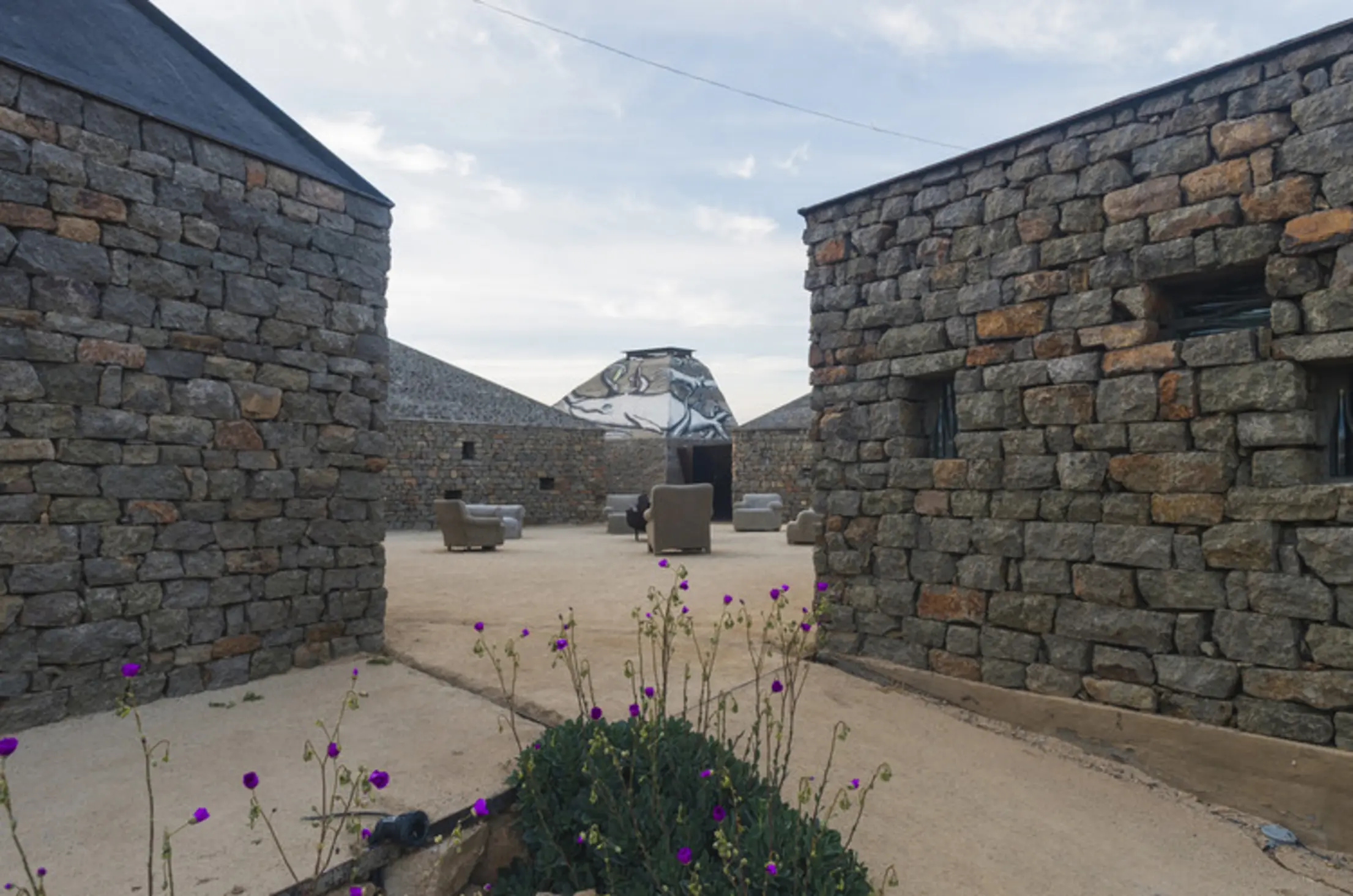 Clos de Tres Cantos, Ensenada