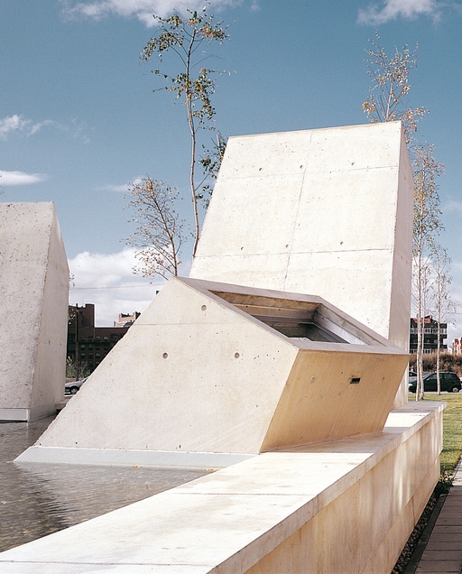 Square and Municipal Morgue, Leon