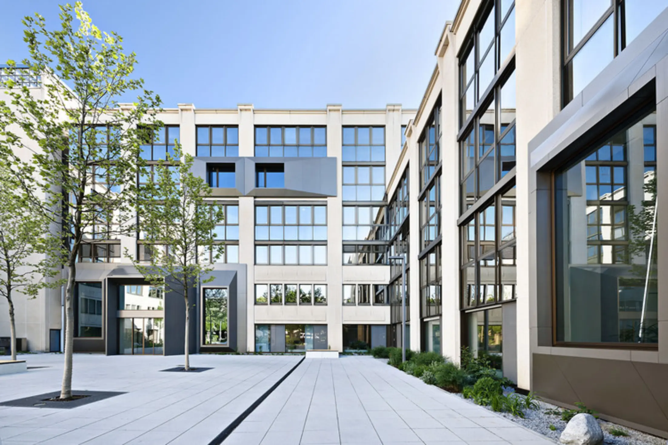 Peak Office Building, München