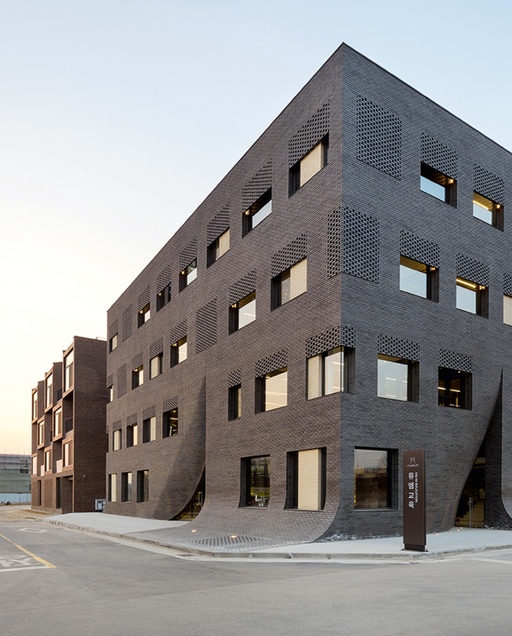 MU:M English Office Building, Paju-Si