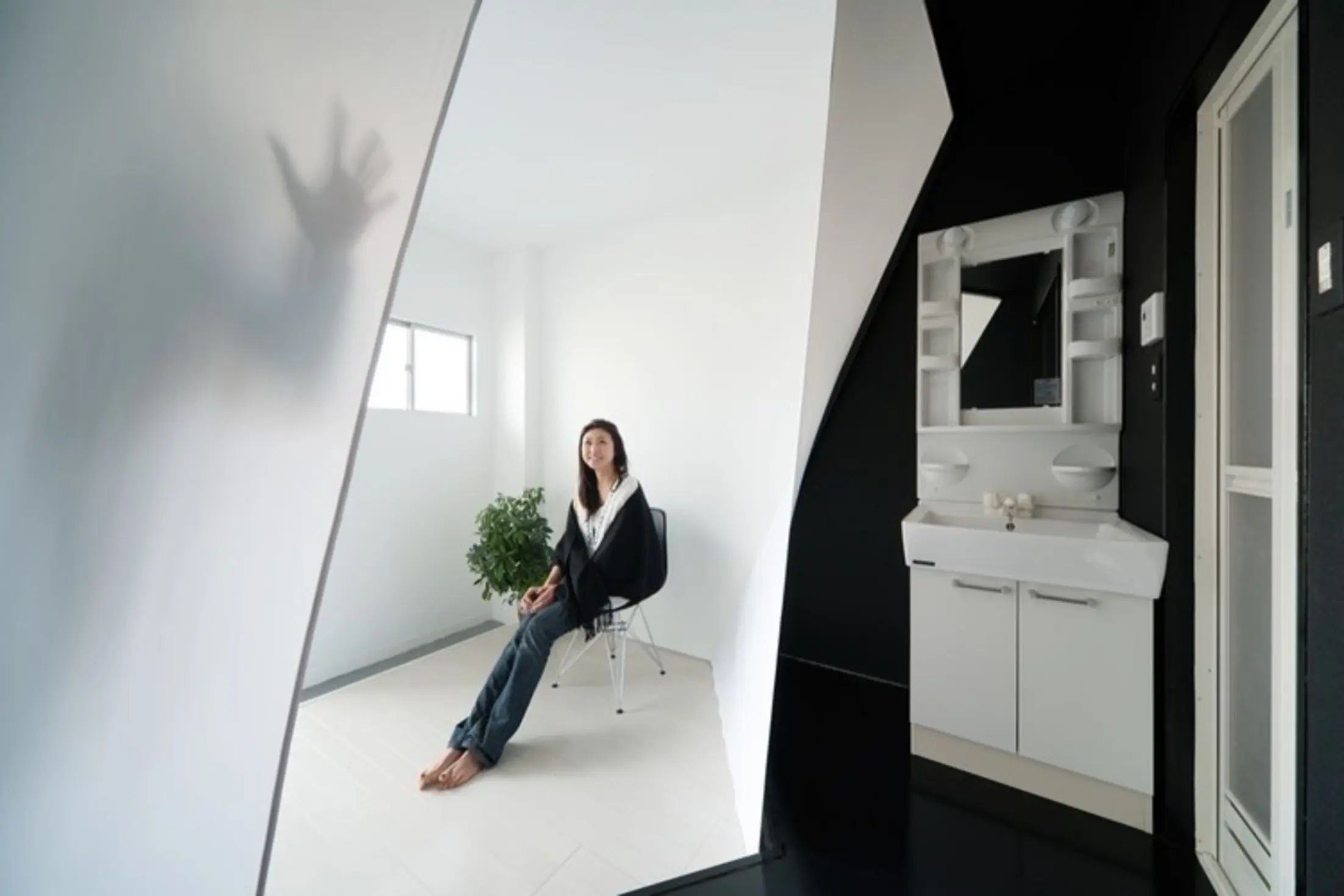 CELL Apartment, Japan