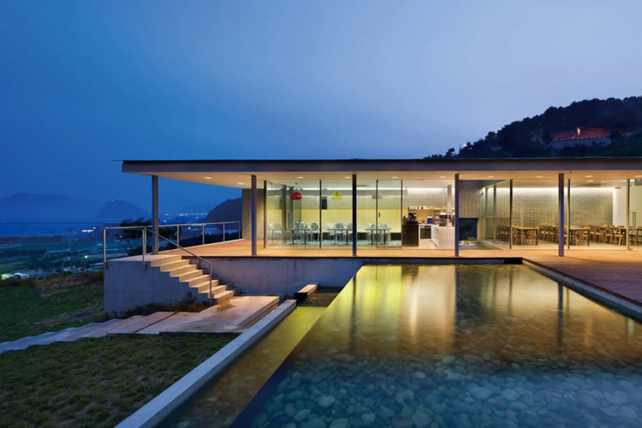 Oryukdo Gawon Restaurant, Busan, South Korea