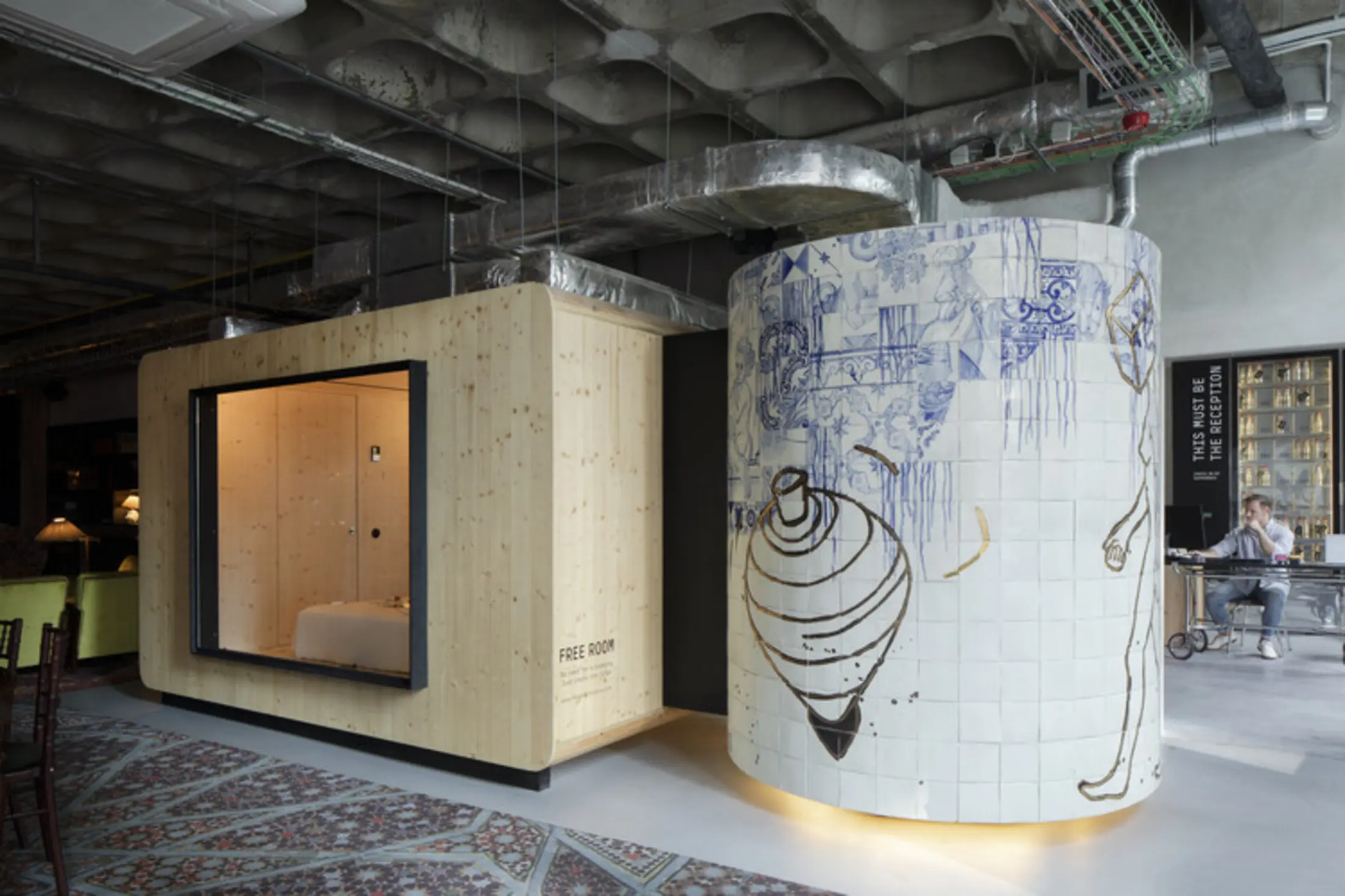 ZERO Box Lodge, Porto, Portugal