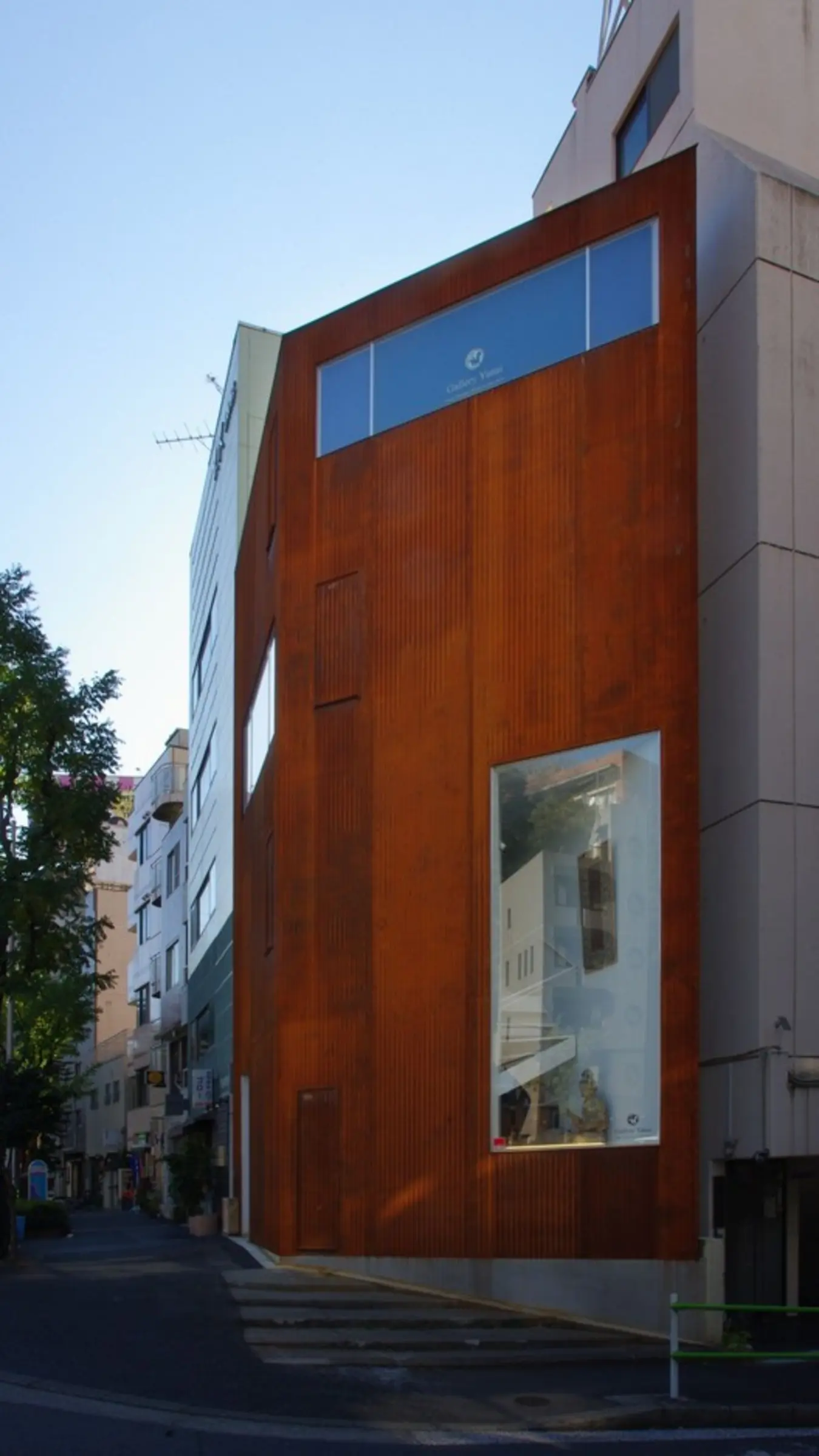 Iron Gallery, Minato, Japan