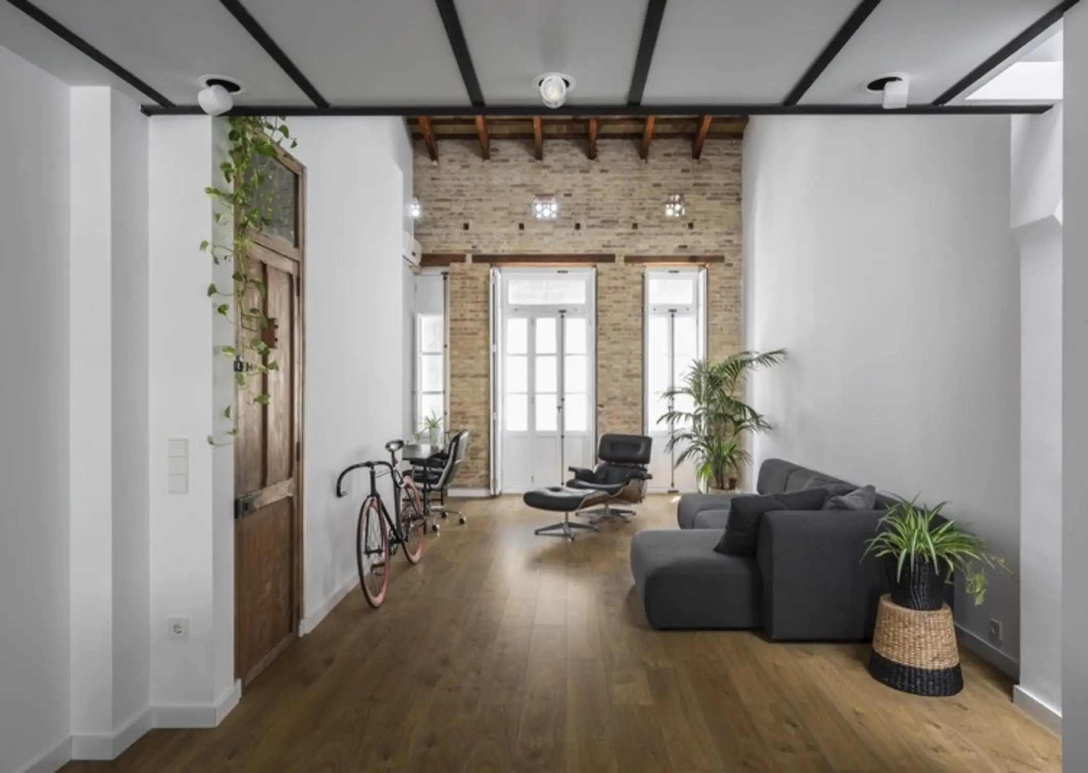 Loft Renovation in 'El Cabañal', València, Spain