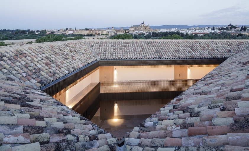 Residential building in Campo de la Verdad