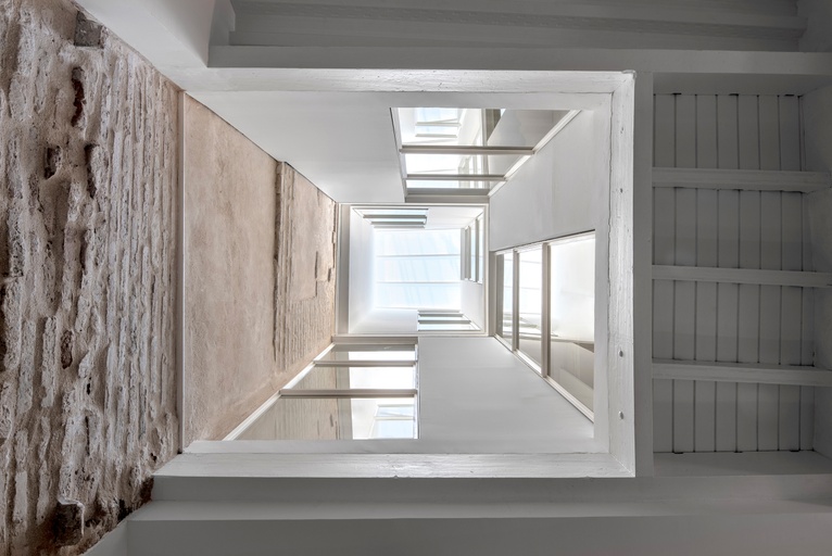 House for a family of musicians in Seville