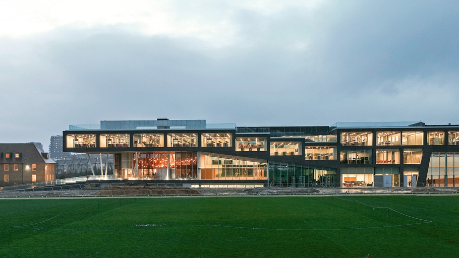 School of Science and Sports