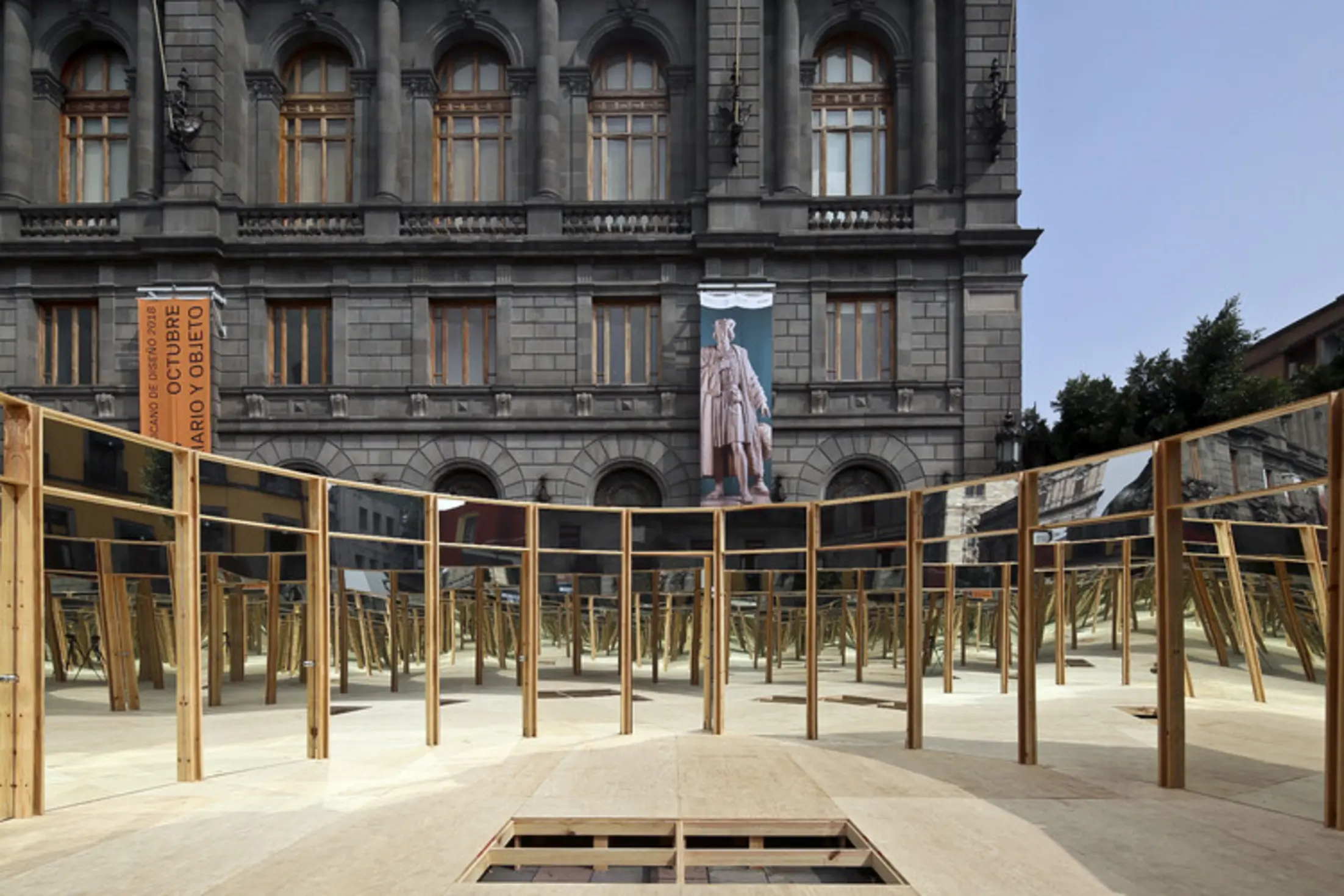 Local, Mexico City, Mexico