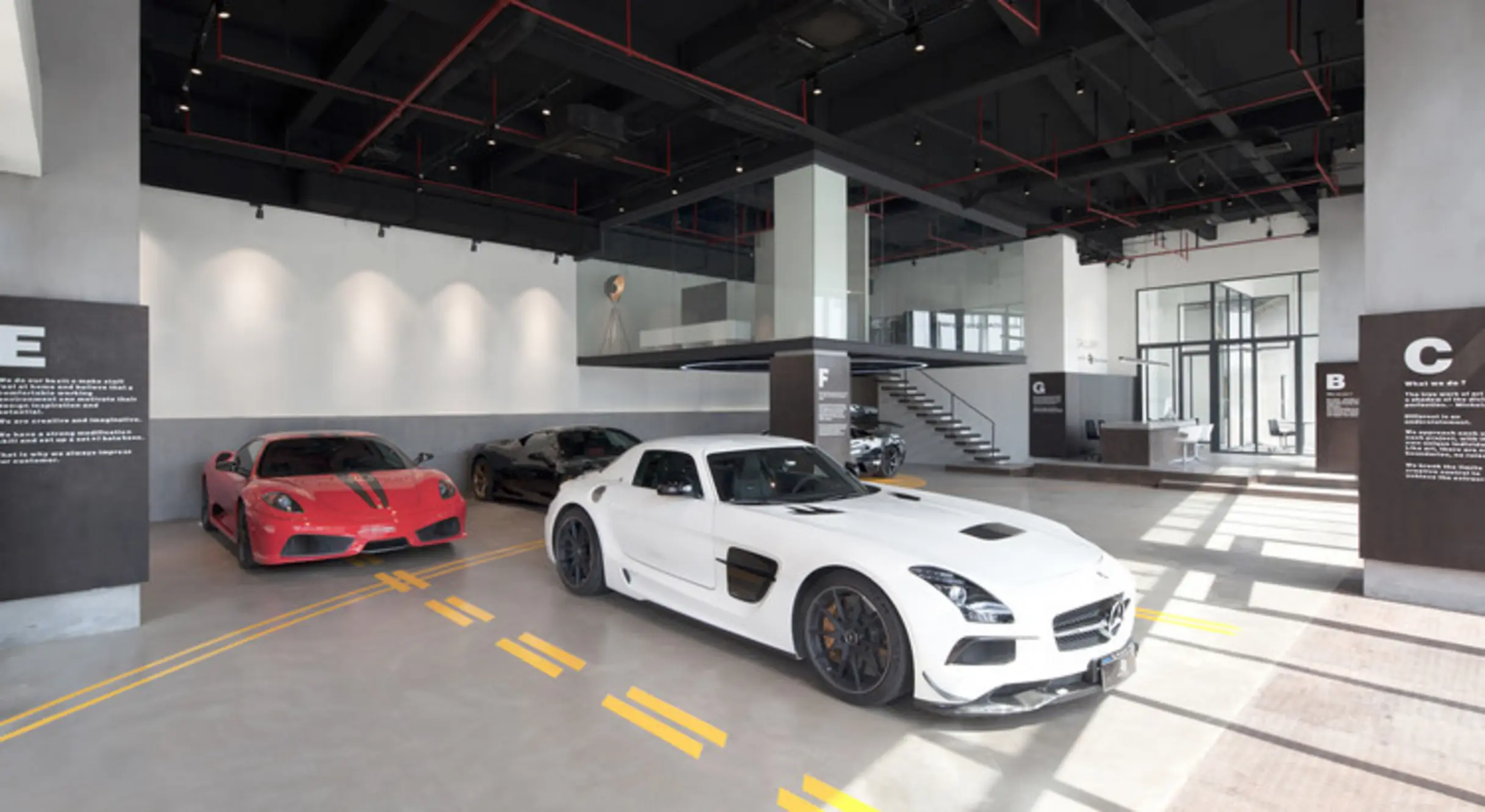 Grey. Container | LP AUTO GALLERY, Foshan, China