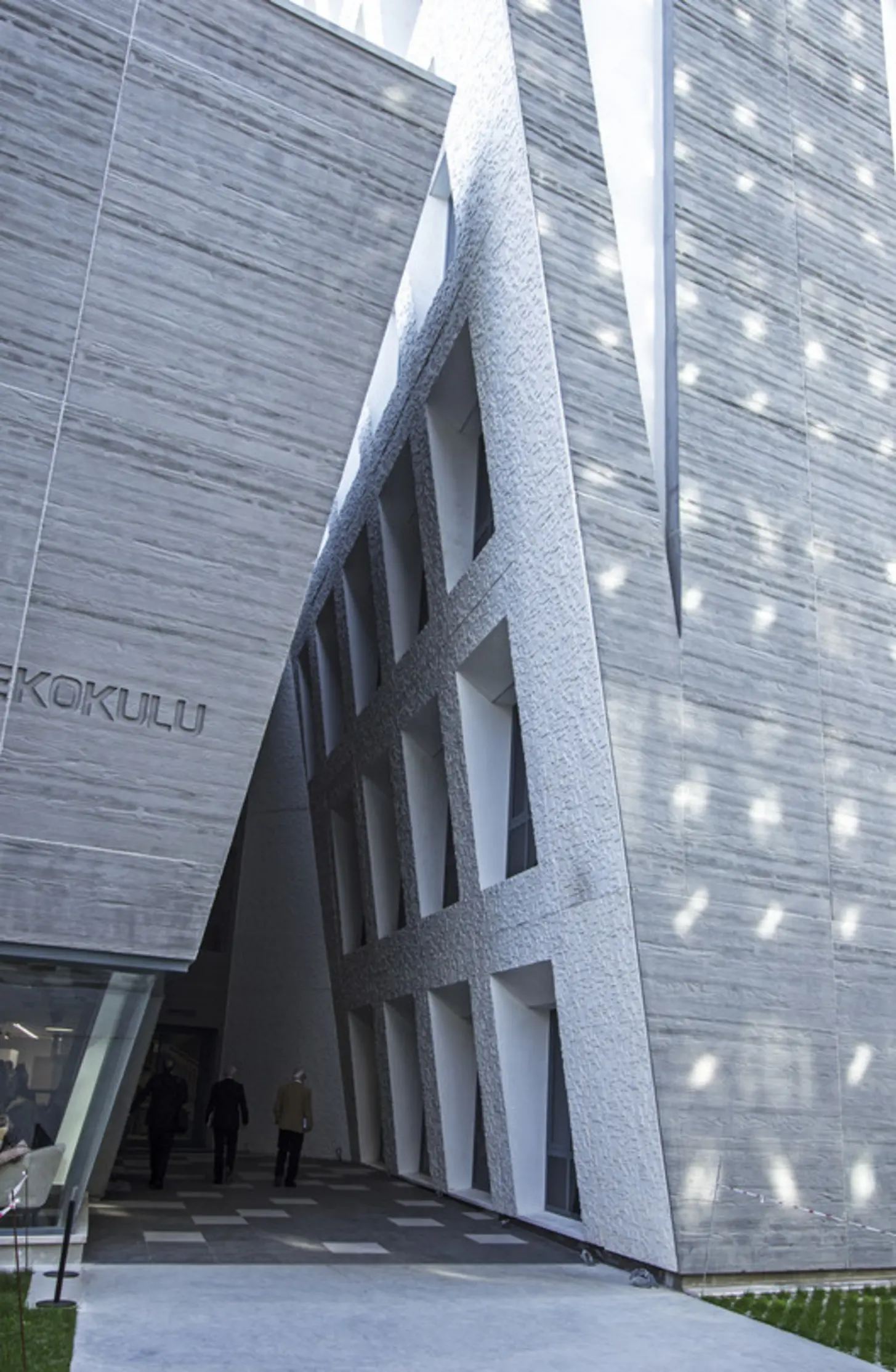 School of Foreign Languages, Izmir, Turkey