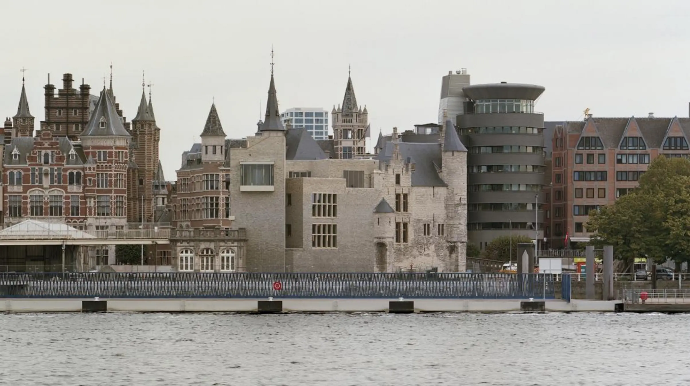 Intervention on Het Steen castle, Antwerp