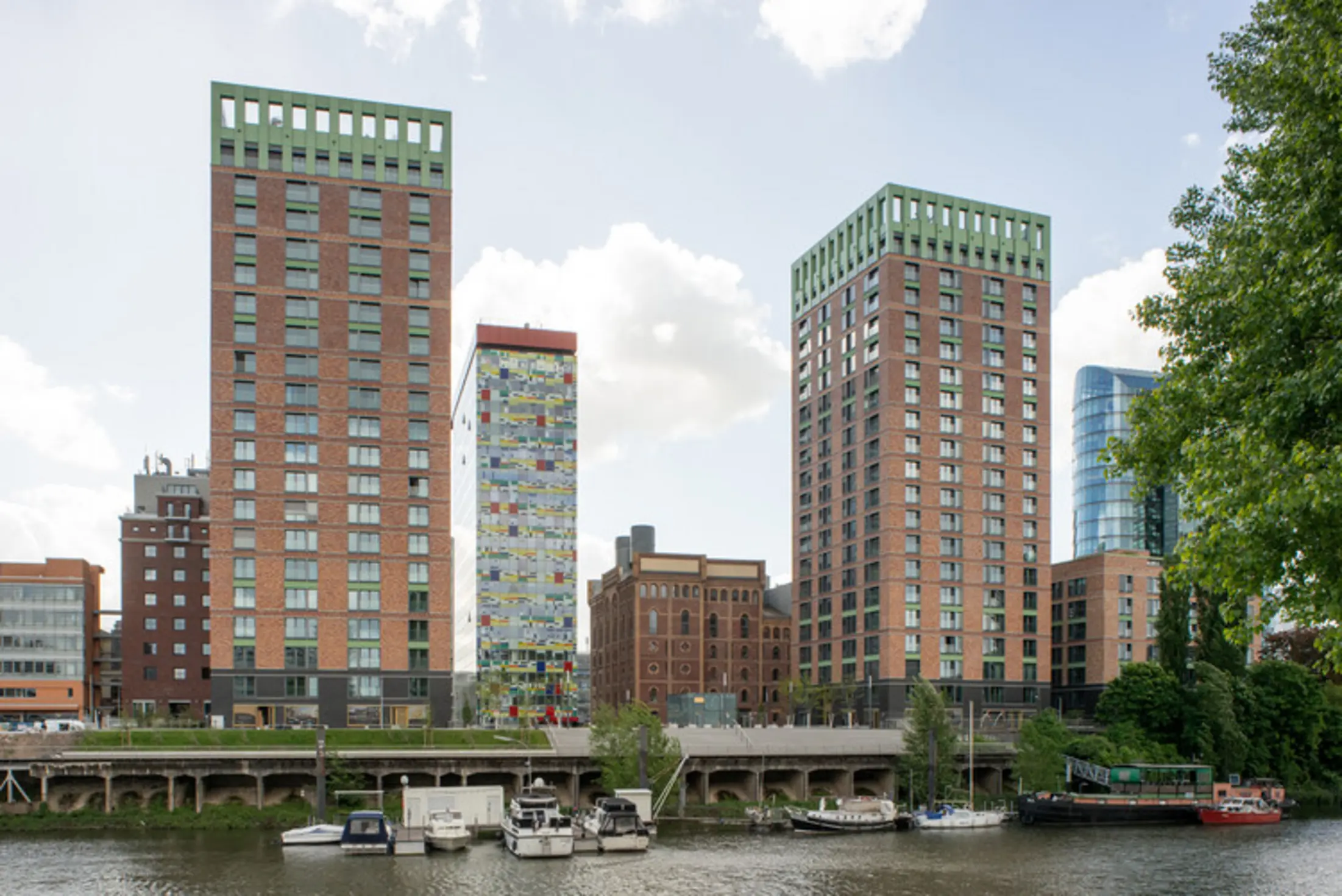 Win Win Twin Towers, Düsseldorf