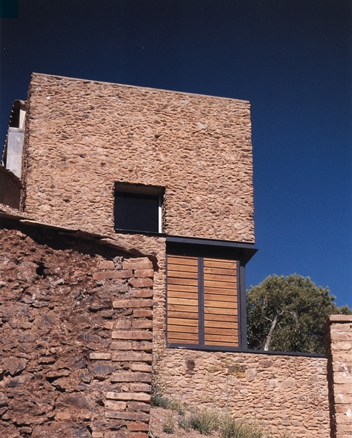 Reform of Two Rustic Buildings in Valdelarco