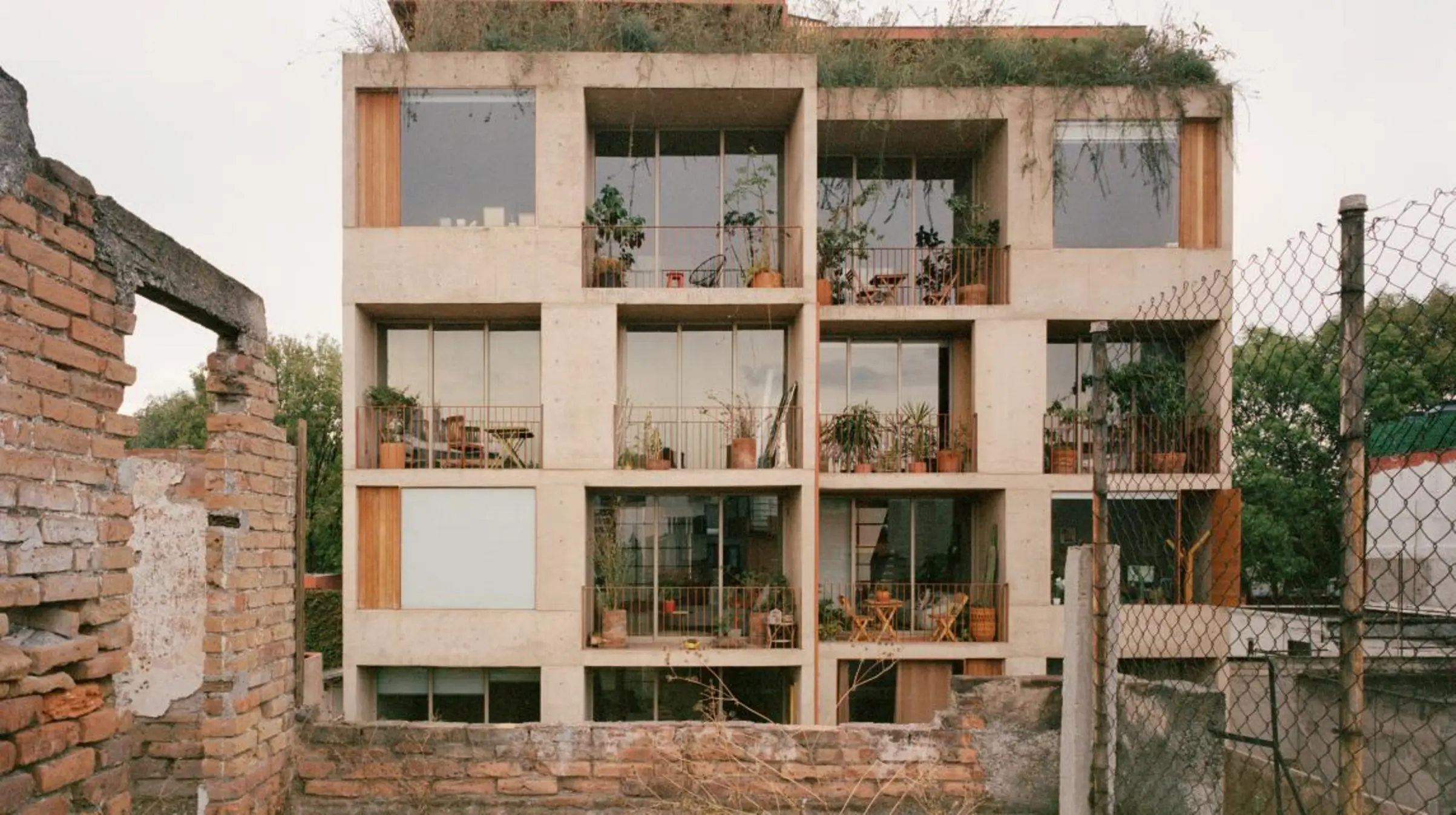 Antonio Maceo 8 residential building, Mexico City