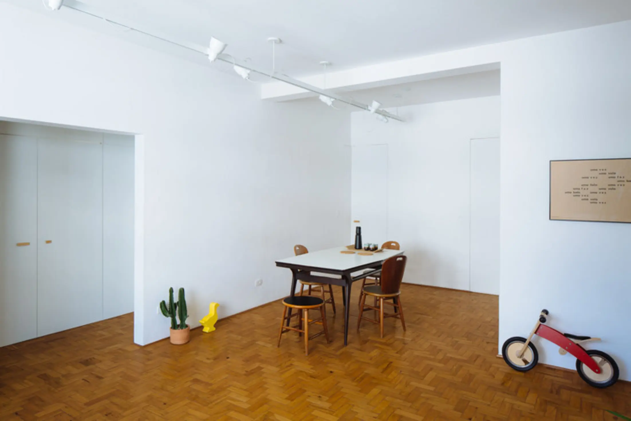 Subtle Modernization of 1950´s Apartment in São Paulo, São Paulo