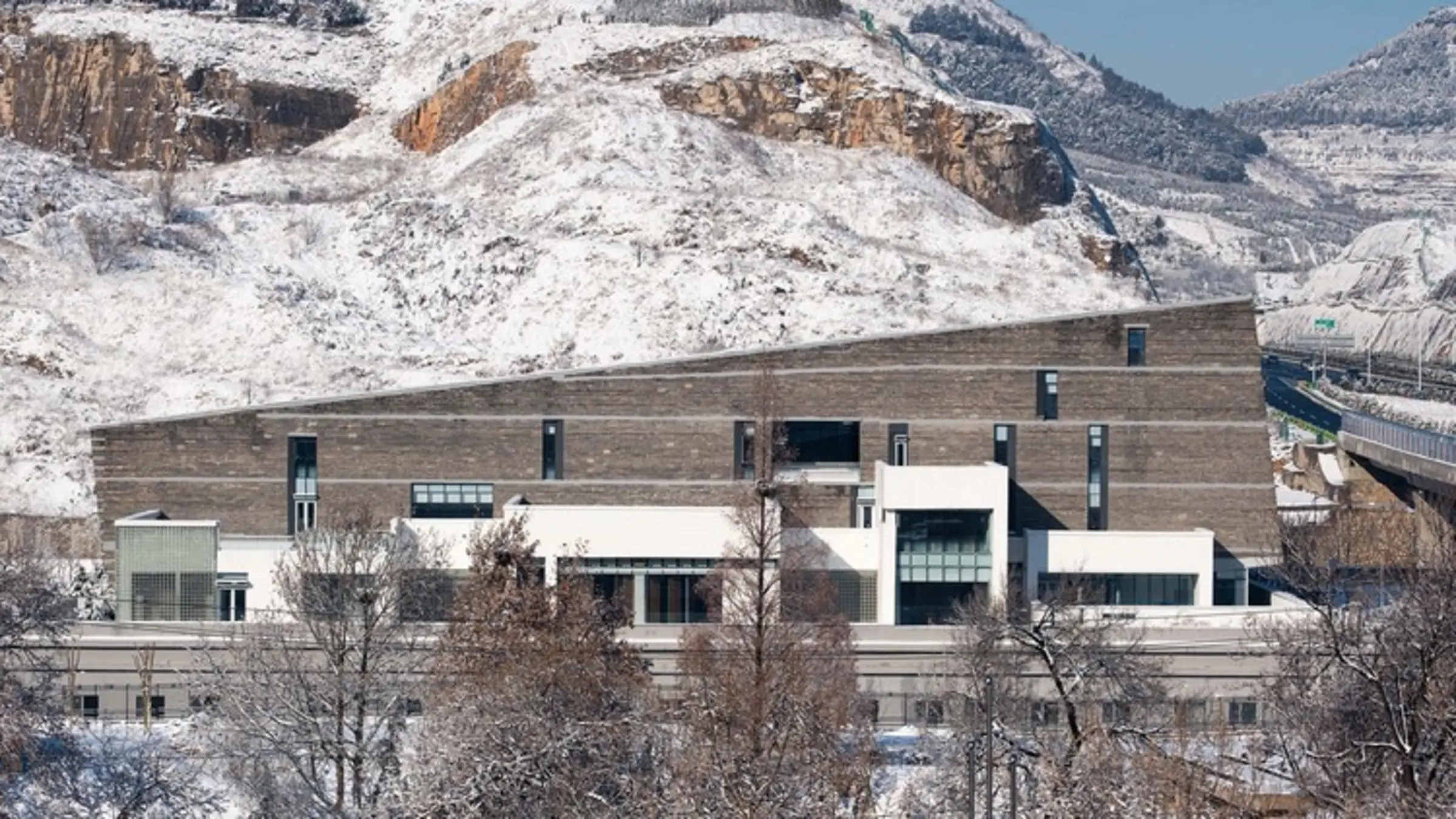 Longdong Parking Multifunctional Building, Jinan, China