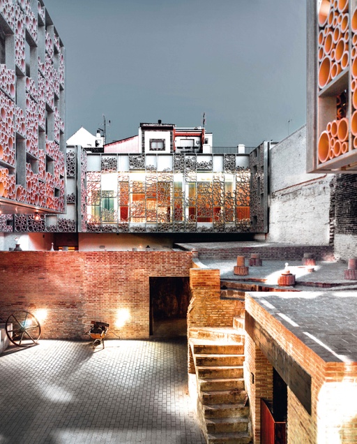 Cerámica Triana Center, Seville