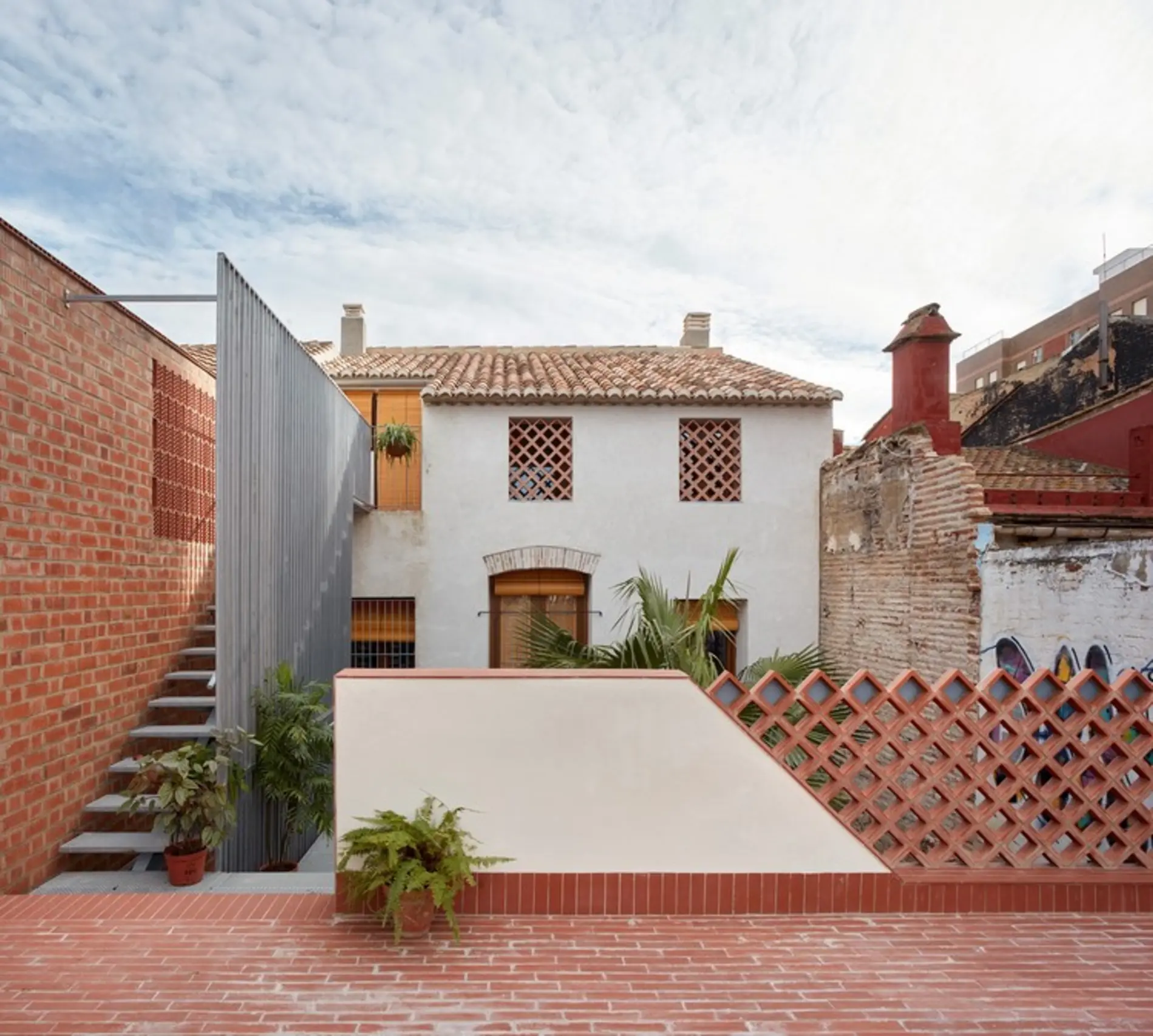 El Cabanyal Residential Renovation, Valencia, Spain