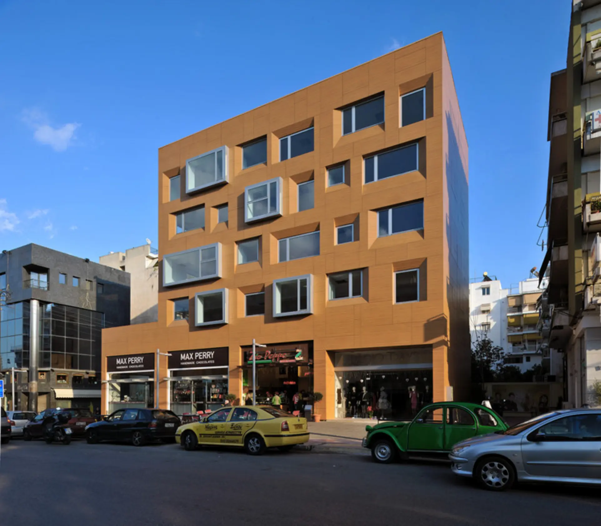 Offices and Stores Building in Athens, Athens