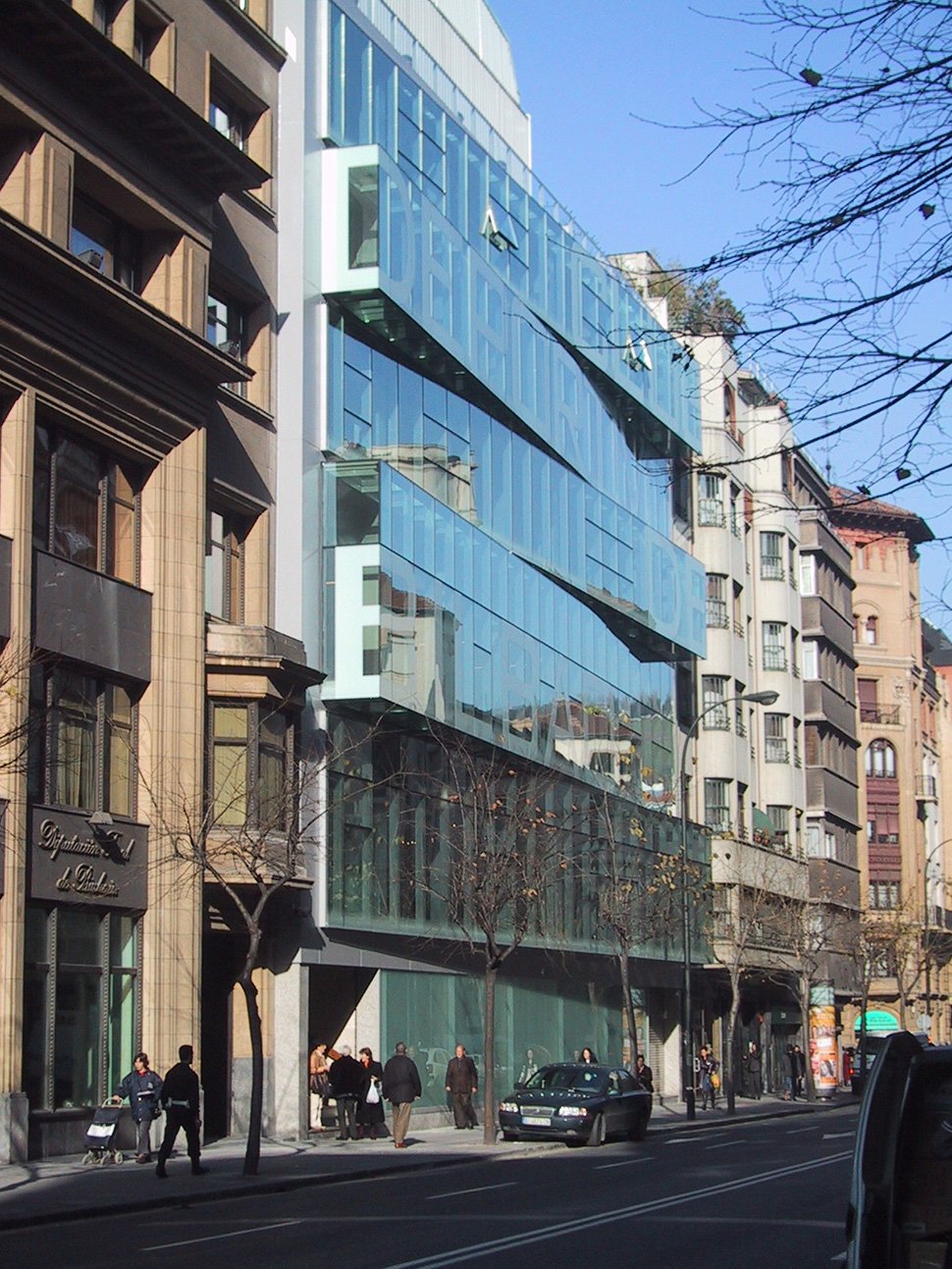 BILBAO SPORTS CENTRE NEW FAÇADE, Bilbao