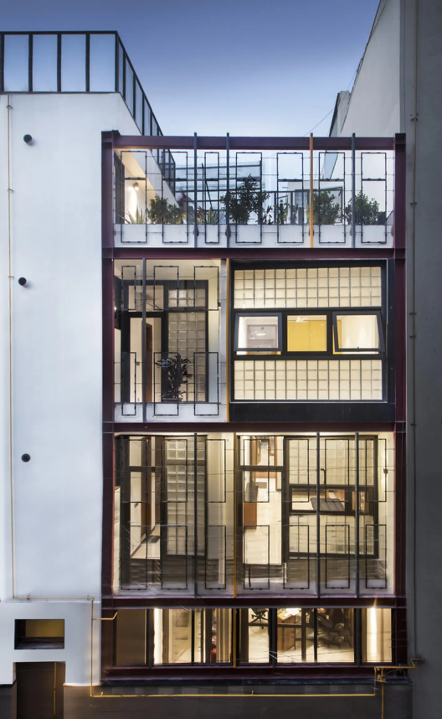 The House Between a Well and a Light Tower, New Delhi, India