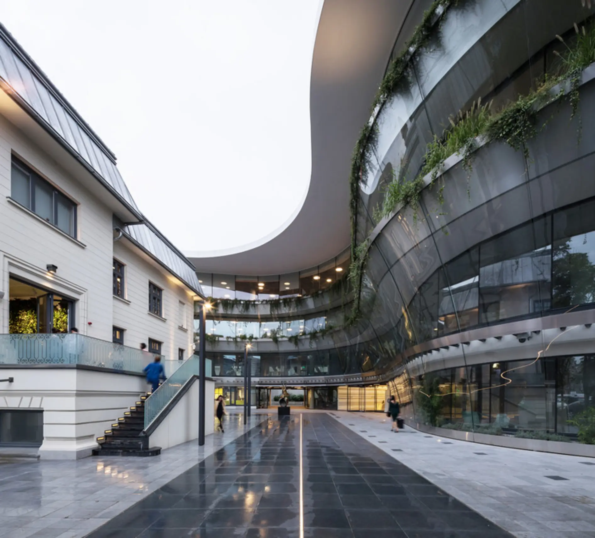 Oromolu Office, București, Romania