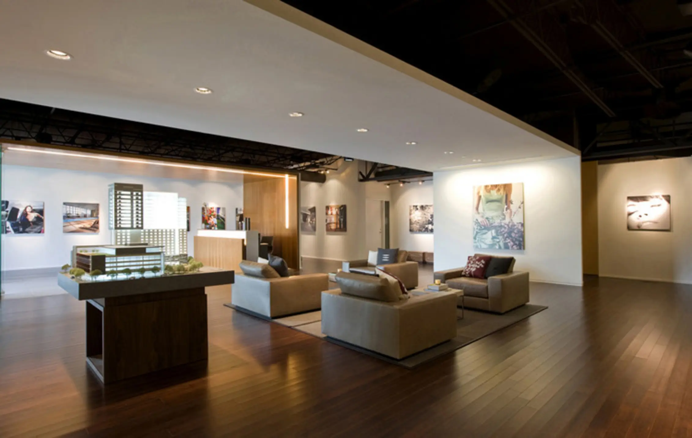 Palomar Welcome Center, Milwaukee, United States