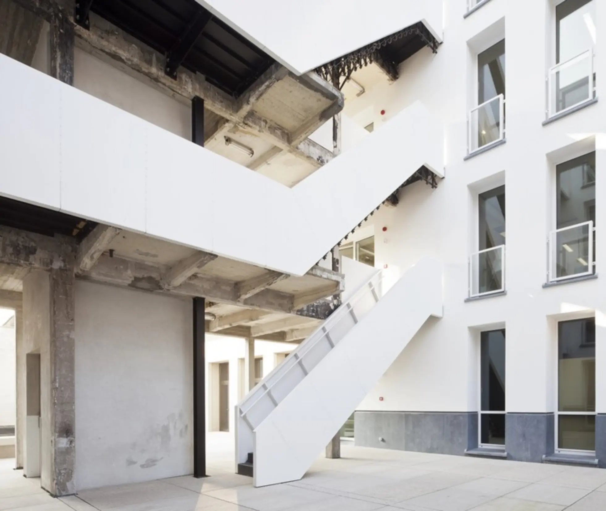 Sanba & Stad Renovation, Antwerpen