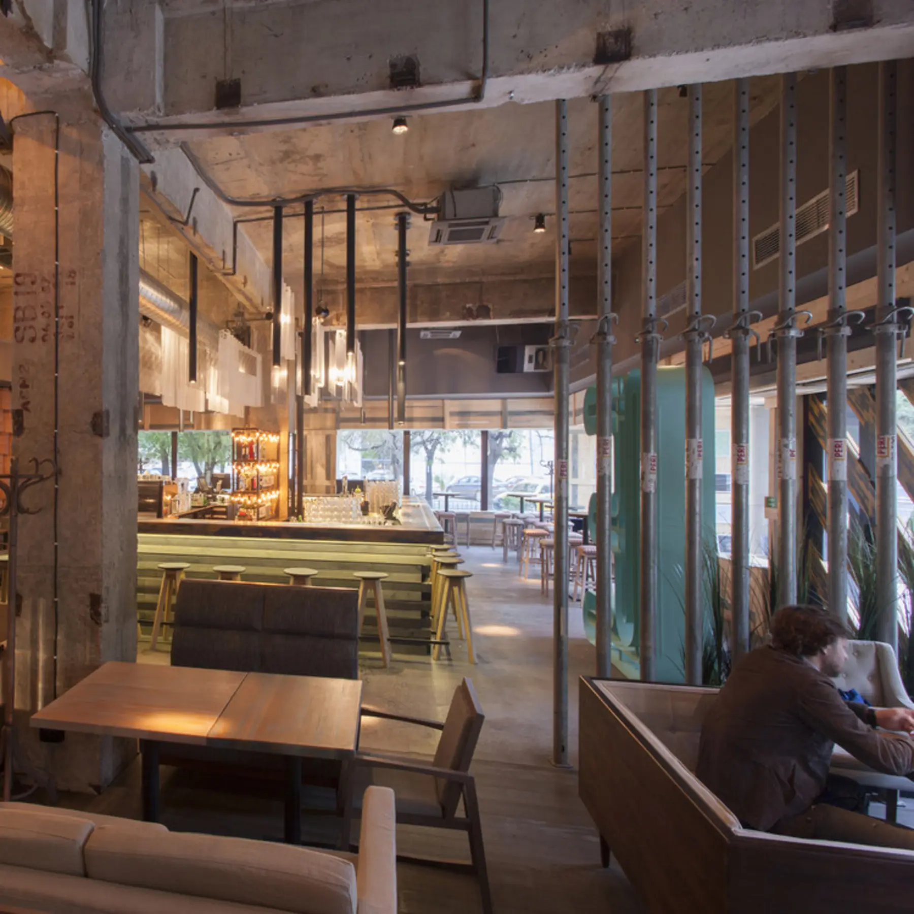 Entourage 3, Bucharest, Romania